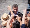 Fotos con turistas y discurso corto: así fue la primera visita de Macri a Mar del Plata 
