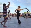 Famitang Show, más de dos décadas de baile en la Rambla