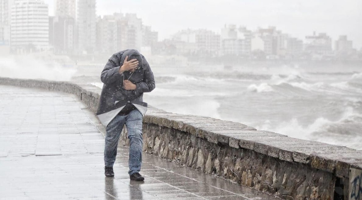 El alerta amarillo se extendió hasta la noche y el viernes empeoran las condiciones en Mar del Plata