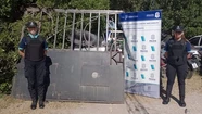 Robó un portón en Mar de Cobo y se lo llevó para Parque Lago