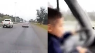 "Dale, boludo, llevalo derecho": hizo manejar a su hijo de 7 años en plena ruta y lo filmó