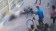 El dueño de la empresa le pegó un tiro en la cabeza al empleado. 