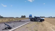 Los ocupantes de la parte frontal de la camioneta murieron en el acto. Foto gentileza: Urgente Ayacucho.