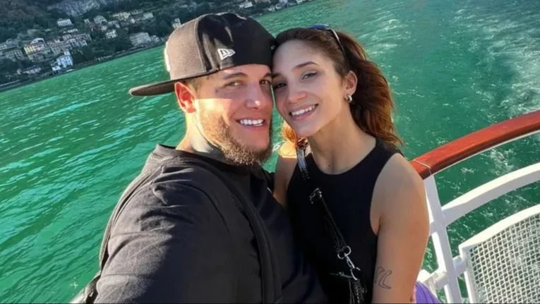 Así es la lujosa mansión a la que se mudaron Alex Caniggia y Melody Luz