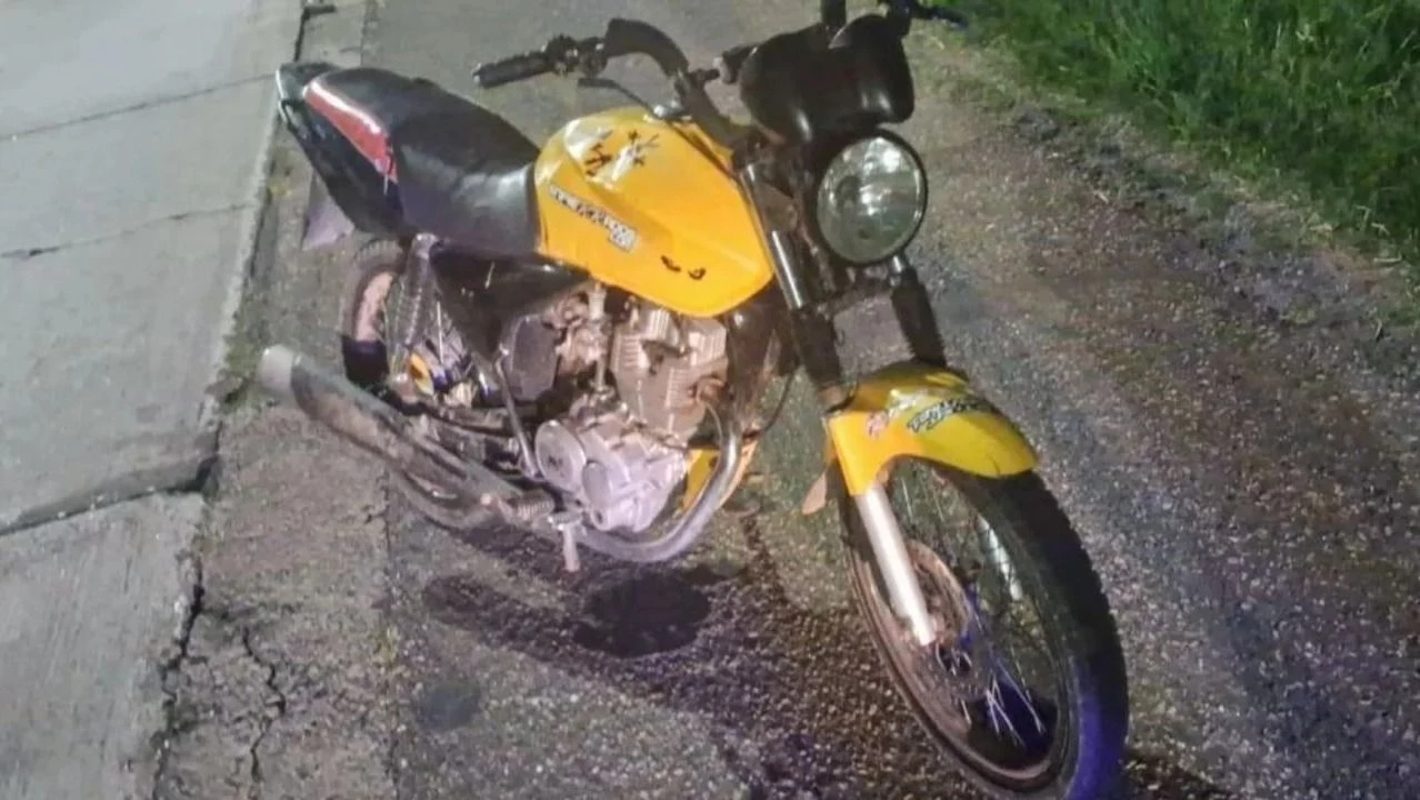 Una moto le arrancó la pierna a una bebé de seis meses: la sábana en la que iba envuelta se enredó en la rueda