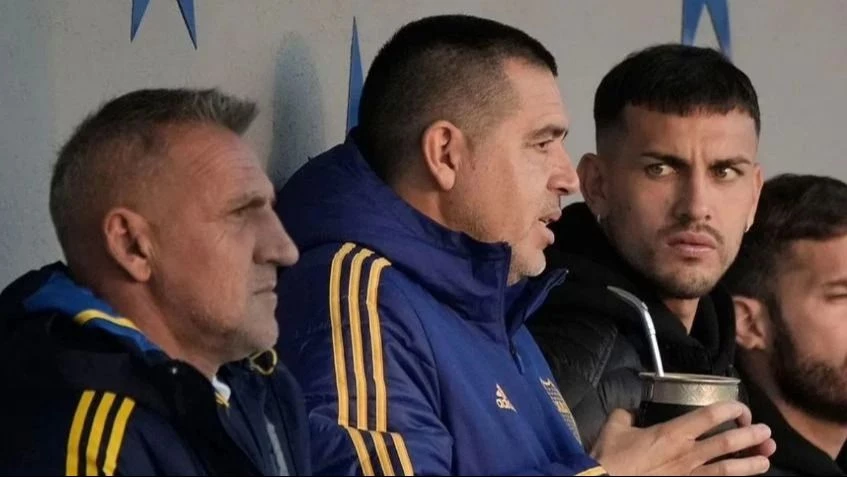 Filtraron una supuesta charla de Paredes con Riquelme que puede traer lío en Boca