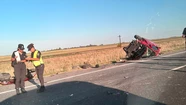 Murió la mujer que volcó en ruta 2 y su hija se halla en grave estado