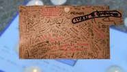 "Iván, te queremos", reza uno de los mensajes, en alusión a Alana, la gemela marplatense que murió al caer al vacío.
