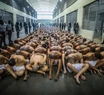 Video: así es por dentro la mega cárcel para pandilleros que genera polémica en El Salvador