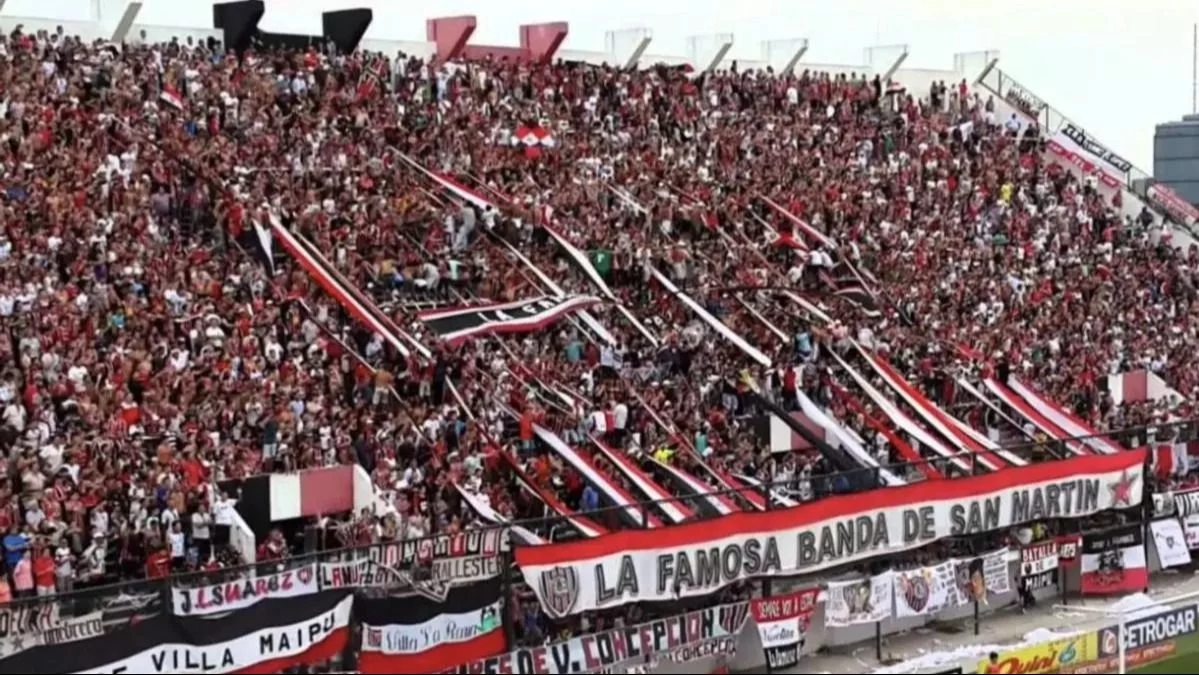 El ascenso y un arranque manchado con sangre