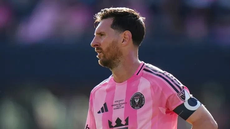 Messi encendió las alarmas: detalles de su lesión y cuánto tiempo estará fuera de las canchas