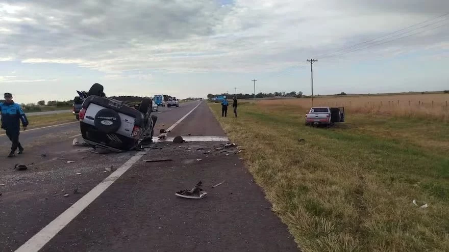 Murió un joven de 20 años y dos personas resultaron heridas en un choque frontal en la ruta 2