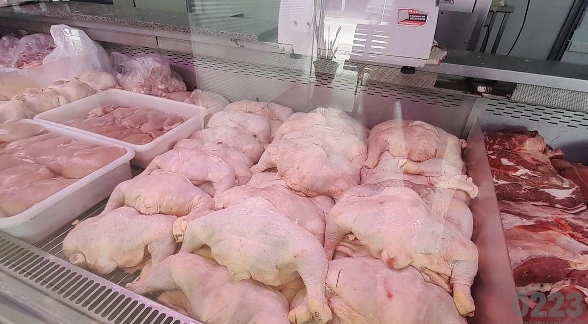 Desmienten el supuesto cambio de hábitos alimentarios: "Los tres kilos de pata y muslo son más baratos que uno de carne"