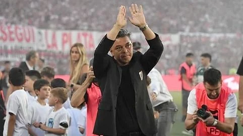Gallardo esperó a irse para cambiar, River mostró una mejoría y le brindó una buena despedida