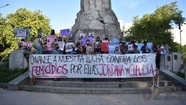 Masiva marcha a un año de los femicidios de Claudia Repetto y Jordana Rivero