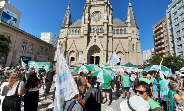 Arranca el segundo cuatri con paro universitario nacional