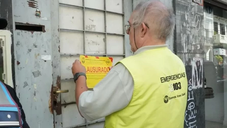 Desalojaron un hotel céntrico que llevaba más de 10 años usurpado