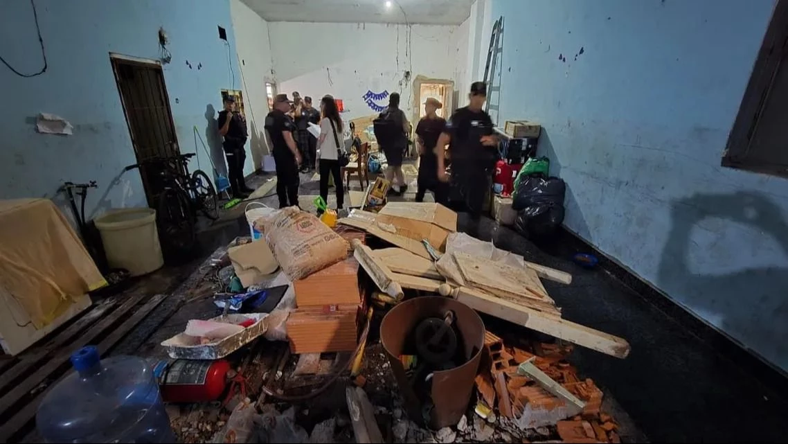 Desalojan otro edificio usurpado hace 20 años