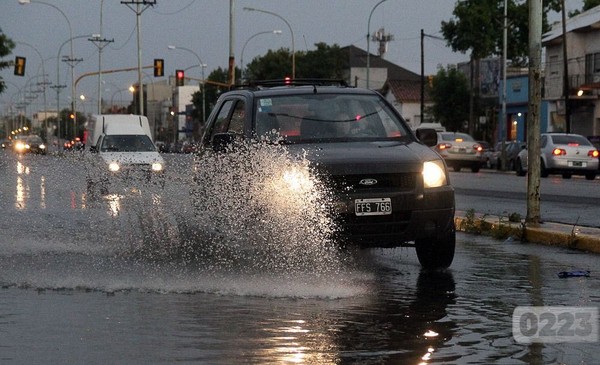 ¿Diluvia o llueve? El clima no perdona a los ingleses post-celebración