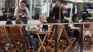 Comemos Afuera: realizarán una jornada de debate por la regulación de los decks