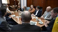En marzo las autoridades de la empresa se reuniones con funcionarios locales y provinciales