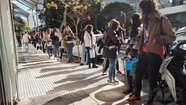 Las filas de jóvenes en busca de un empleo son una constante para Mar del Plata. 
