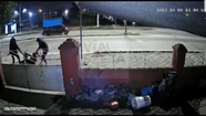 Video: el desesperante pedido de auxilio de una joven mientras le pegaban para robarle