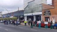 Trabajadores de la sanidad protestan frente al Houssay: piden que se respete el convenio colectivo 