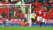Premier League: fin de la gran racha de Aston Villa de "Dibu" y Buendía, y golazo de Julián Álvarez 