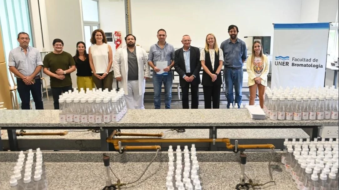 Dengue: una universidad pública fabricó repelente para mosquitos y los donó