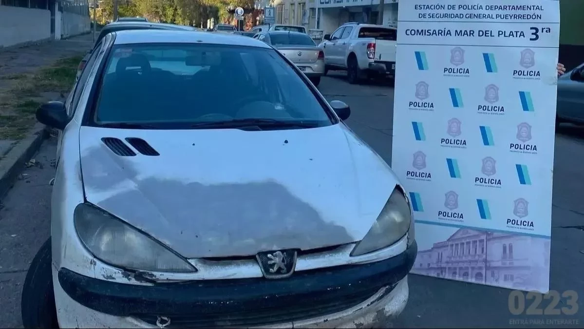 Auto en el que trasladaron a la víctima.