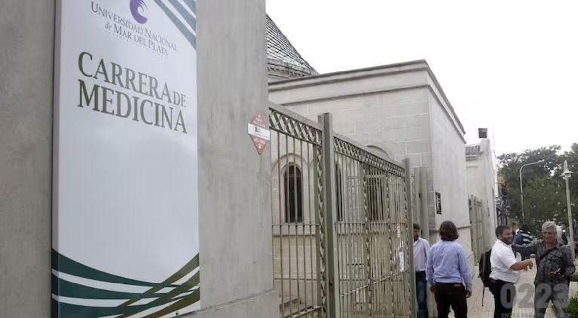 El decano de Medicina rechazó el proyecto para cobrarle a estudiantes extranjeros: "No tendría impacto"
