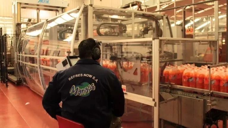 Una famosa empresa de gaseosas deberá pagarle más de $800 millones a un ex empleado en cinco días