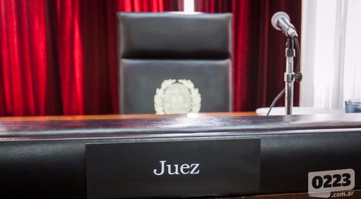 Ató de pies y manos a la cita que conoció por Telegram y le vació el departamento
