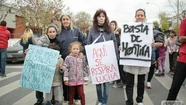 Vecinos del conventillo incendiado piden “ya” una respuesta al Municipio: viven con desbordes en las cloacas y filtraciones en los techos 