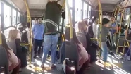 "Ortiva, a vos te pagan para manejar": insultó al chofer y recibió una tremenda paliza