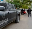 Un policía persiguió a dos ladrones que entraron a su casa y se disparó en los genitales por accidente