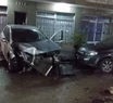 Manejaba borracho y chocó dos autos estacionados
