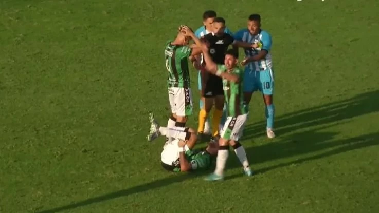 La impactante lesión de un exAldosivi que conmocionó el fútbol de ascenso