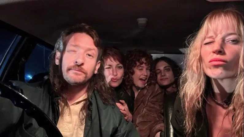 Más fotos y un mensaje a sus fans, desde el set de “La Pistolera”: "Gracias por la confianza”