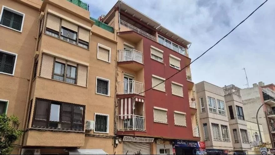 Tragedia en España: murió el técnico de Aldosivi de Mallorca al caer desde un cuarto piso cuando intentaba recuperar su celular. Foto: Mallorcadiario.com.