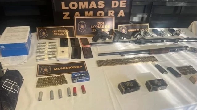 Detuvieron a 9 barras de un rival de Alvarado con un arsenal
