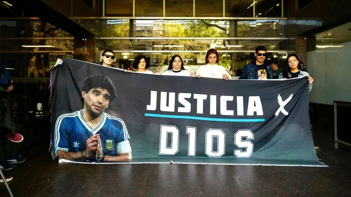 Dictaron la nulidad en el juicio por la muerte de Maradona: "La justicia no se mancha"