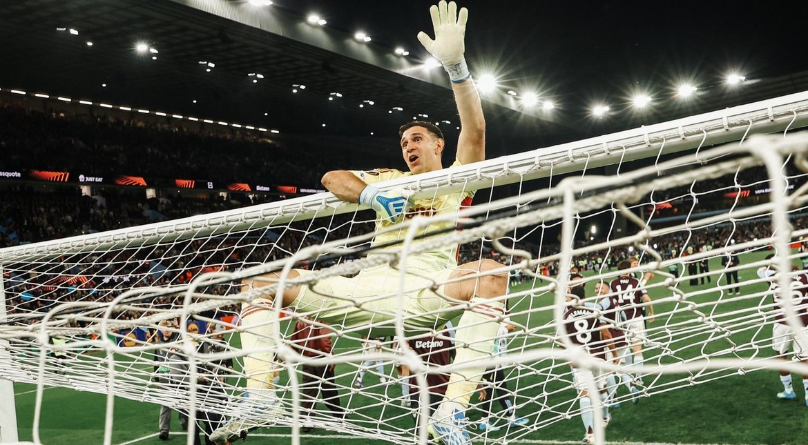 En medio del Mundial, Aston Villa le puso precio a "Dibu" Martínez