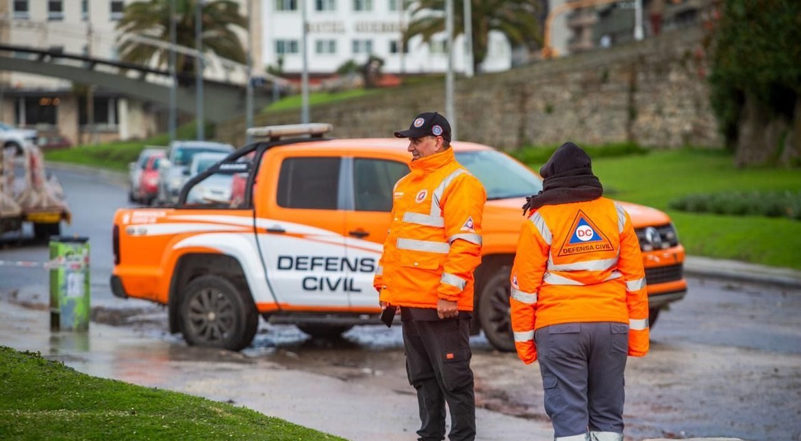 Defensa Civil advirtió que el temporal podría agravarse esta noche: cuidados al circular