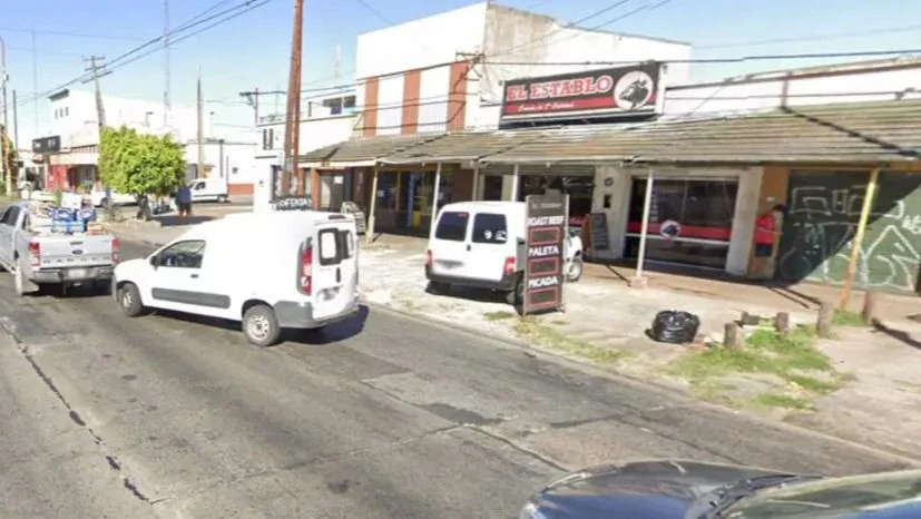 Carnicero duerme en su negocio para protegerlo de la inseguridad