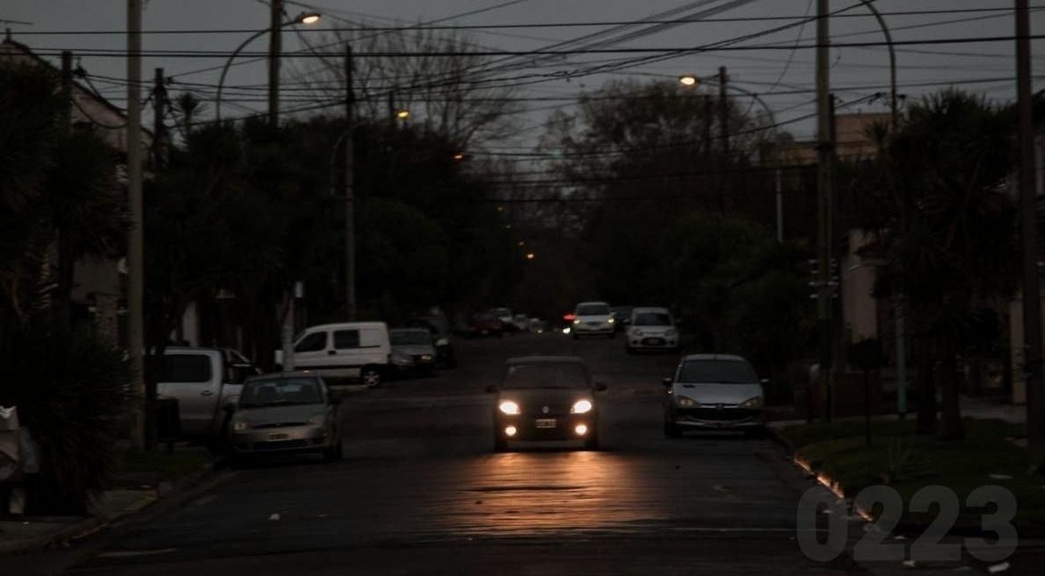 Se nos viene la noche: anticipan tormentas para este viernes en Mar del Plata