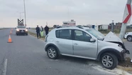 Un automovilista despistó y se incrustó contra una columna en ruta 11