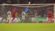 Otro arco en cero y dos atajadas importantes en el partido 30 de "Dibu" en la Selección
