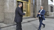 Sergio Massa bajó de su despacho para recibir en la puerta del Palacio de Hacienda a Daniel Scioli.